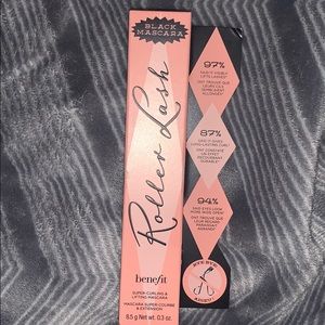 Benefit Roller Lash Mascara : Black